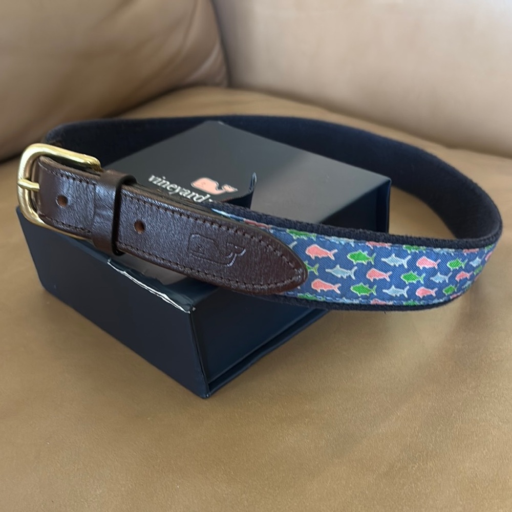 Vineyard Vines Canvas & Leather Club Belt—blue, green, pink whales—size 28